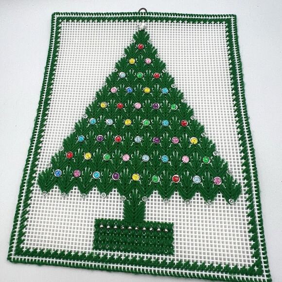 Vtg Christmas Tree Yarn Art Plastic Canvas Sequins Wall Decor Needlepoint 13" - Picture 1 of 4